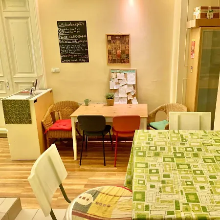 Jazzy Vibes Parliament And Ensuites 3*