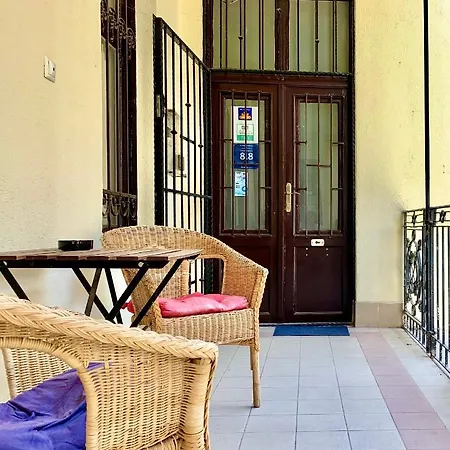 Jazzy Vibes Parliament And Ensuites Gæstehus Budapest