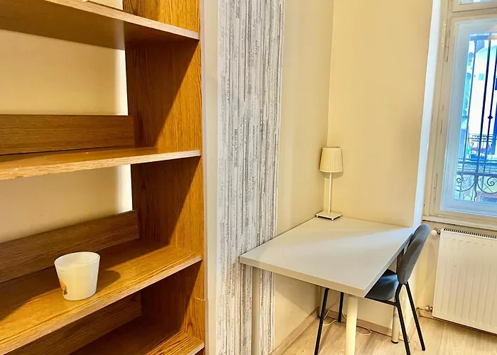 Jazzy Vibes Parliament And Ensuites