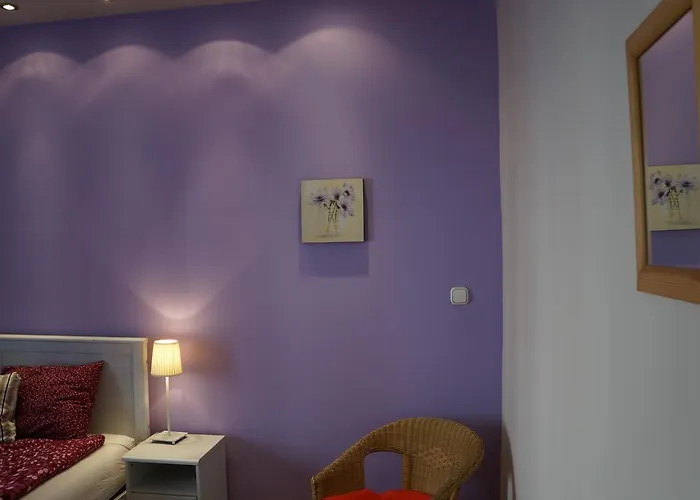 Гостевой дом Jazzy Vibes Parliament And Ensuites 3*