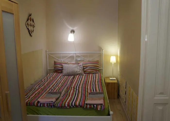 Jazzy Vibes Parliament And Ensuites 3*