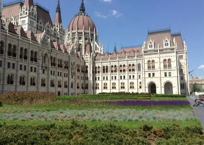 Гостевой дом Jazzy Vibes Parliament And Ensuites 3*