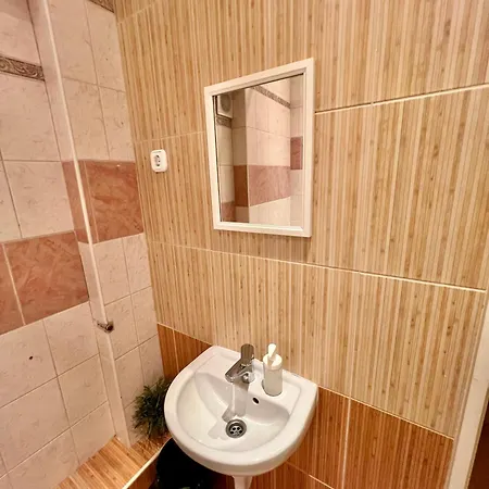 Jazzy Vibes Parliament And Ensuites 3* Budapest