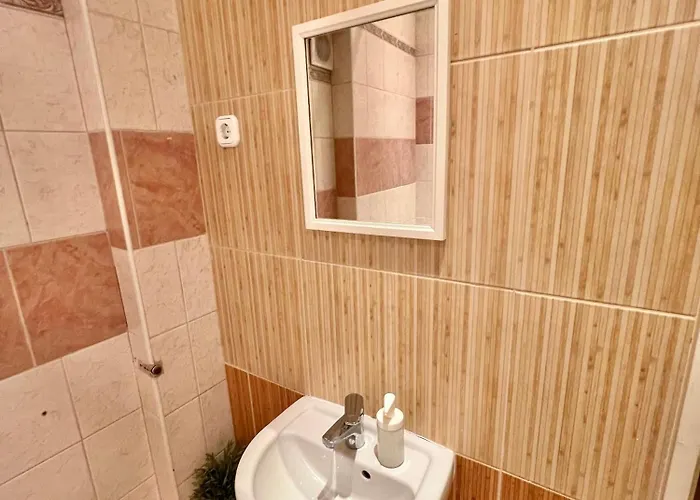 Jazzy Vibes Parliament And Ensuites 3* Budapest