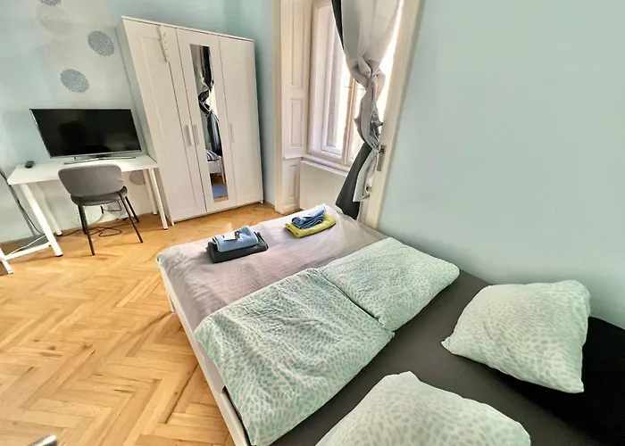 Jazzy Vibes Parliament And Ensuites Budapest